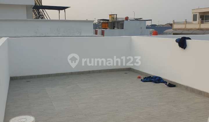 Rumah Baru Siap Huni SHM Pluit Karang Molek, Jakarta Utara