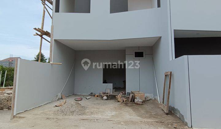 Rumah Modern Minimalis di Cijantung Gongseng Jakarta Timur 1