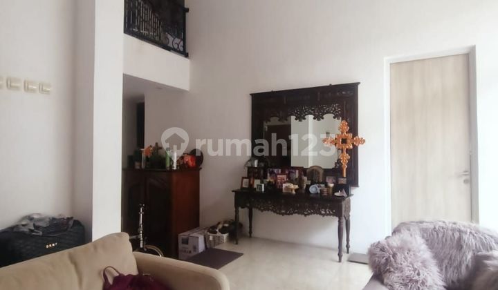 Rumah Siap Huni Ada Rooftop dan Mini Pool di Galaxy 2