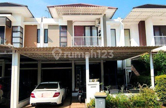 For Quick Sale: 2-Story House in Harapan Indah, Strategic Location.