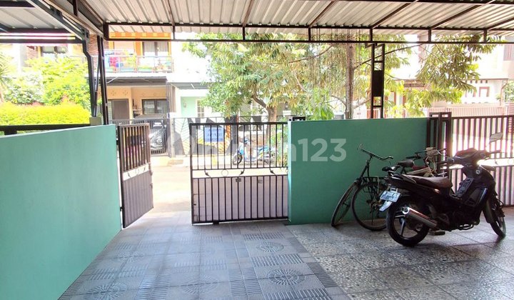 Rumah Siap Huni dengan Tanah Luas, Cikunir 2