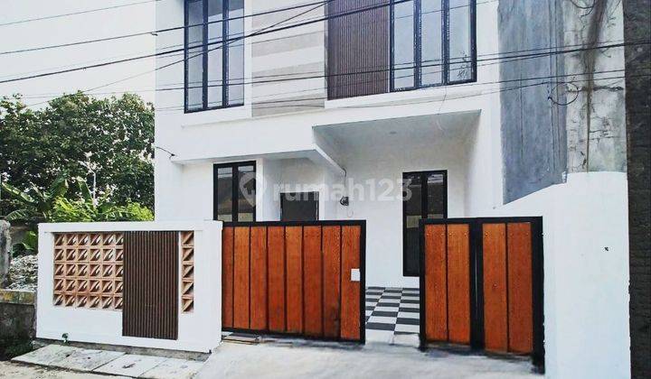 Dijual Cepat Rumah 2 Lantai Dalam Komplek Perumahan Jatiwaringin 1