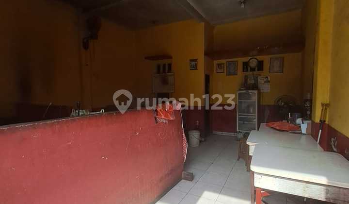For Quick Sale: A House Combined with Business in Taman Alamanda.