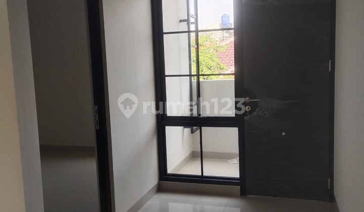 Dijual Cepat Rumah Baru 2 Lantai Progres , Di Perumnas 1 , Bekasi 2