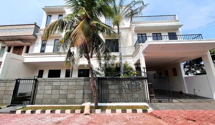 Quick Sale Luxury 3-Story House, Galaxy, Bekasi.