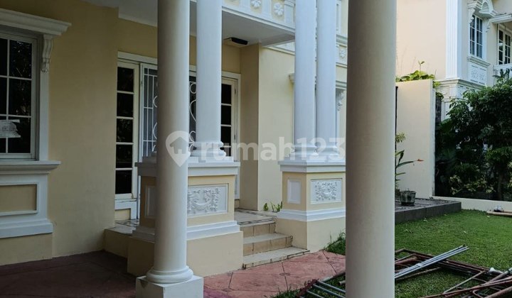 Dijual Cepat Rumah 2 Lantai Tanah Luas Dalam Komplek Kota Wisata. 2