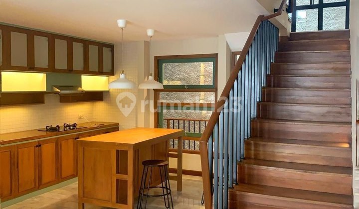 Exclusive! Rumah Baru Natural Tropis 4,5 Lantai di Rawamangun 2