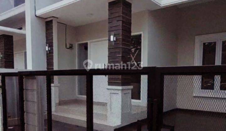 Rumah Baru Lt.100 Dkt Tol Jatiwaringin Ipinang Halim. Etty 1