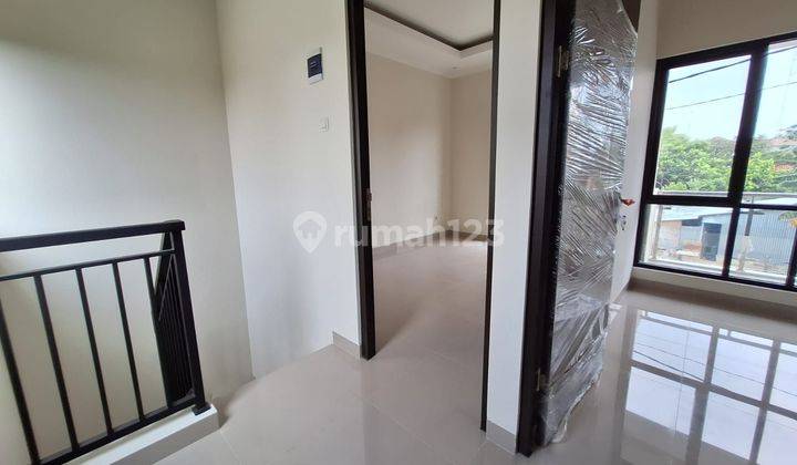 Rumah dijual dkt ke Jati Bening BARU FREE dlm Cluster , Etty 2