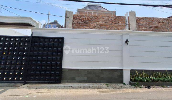 Rumah BARU MEWAH 3 lt dlm CLUSTER one gate di Jagakarsa, Etty 2