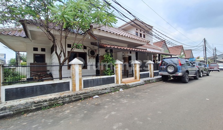 Dijual Murah Rumah Hook Bagus Semi Furnished Dkt Jalan Raya.ettu