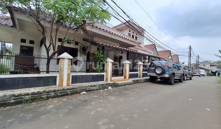 For Sale: Cheap House Hook, Good Condition, Semi-Furnished, Near Main Road. 2