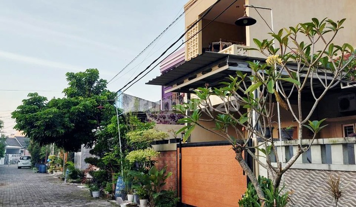 Cheap 800M Nice Renovation Ready-to-Use 2 Floors Inside Metland Housing 2