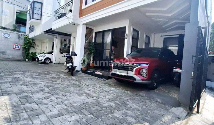 Murah Rumah Langka Artistik Onegate Strategis Kalibata Etty 2