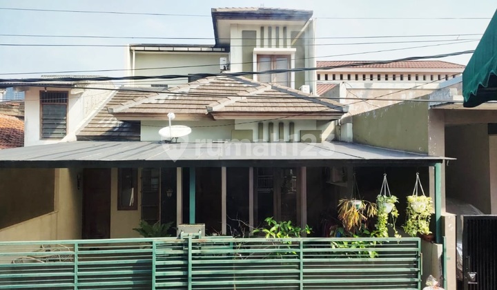 ******** Cheap House ******** 1 Person Near Bintaro Jaya . Etty