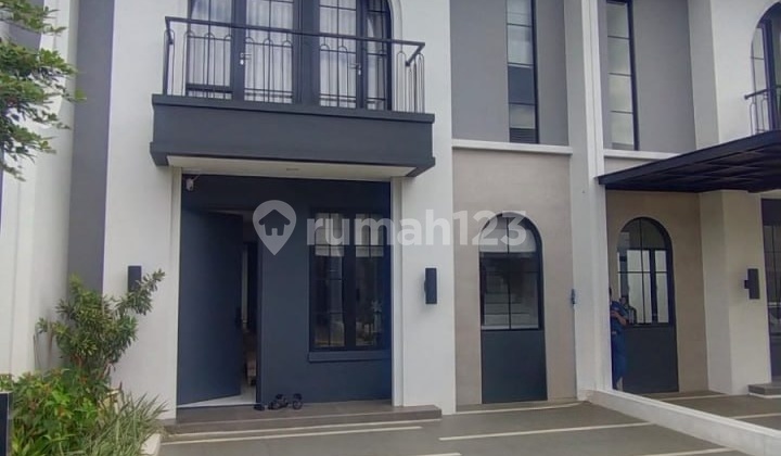 Exclusive Luxury House in a Large Elite Housing Estate in Cibubur Close to Toll Road