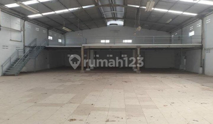 Ex Warehouse 2 Floors Cheap Land Area 807M Rp 5.7 Billion Home Industry Contract Manufacturing, Pool