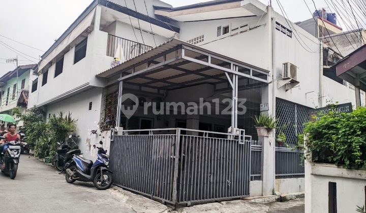 Cheap Boarding House Full Occupancy Strategic Location Near Offices, Train Station