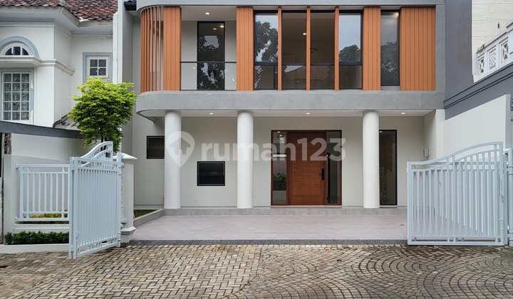 Rumah Baru Mewah Premium Di.legenda Wisata, Ettywisata