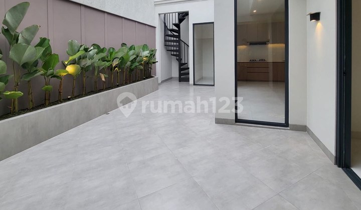 Rumah Baru Mewah Premium Di.legenda Wisata, Ettywisata 2