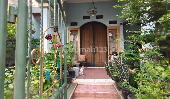 Rumah Luas Murah Lt.216 Hny 1,55m One Gate Pos Satpam . Etty 1