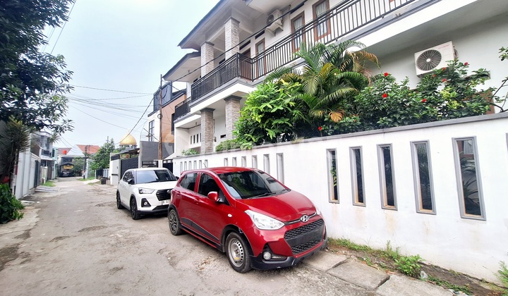 Jual Cepat Murah Rumah Hook Perumahan di Jati Waringin Etty