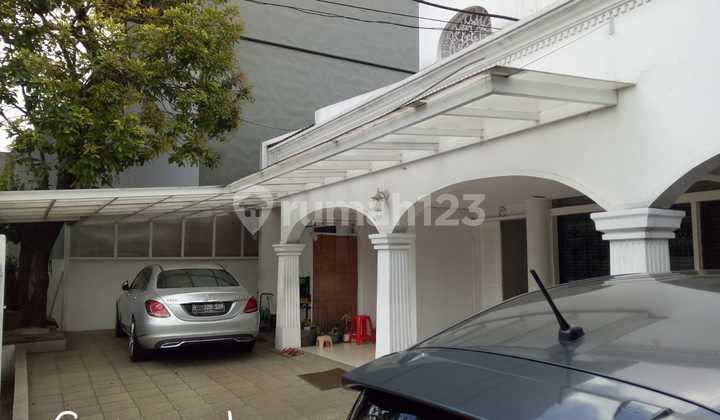 Rumah 2Lantai Clasik Luas di Tulodong Senayan Kebayoran Baru Jakarta Sel 2