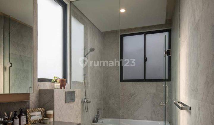 Rumah 2 Lantai di Sentul Babakan Madang, Bogor