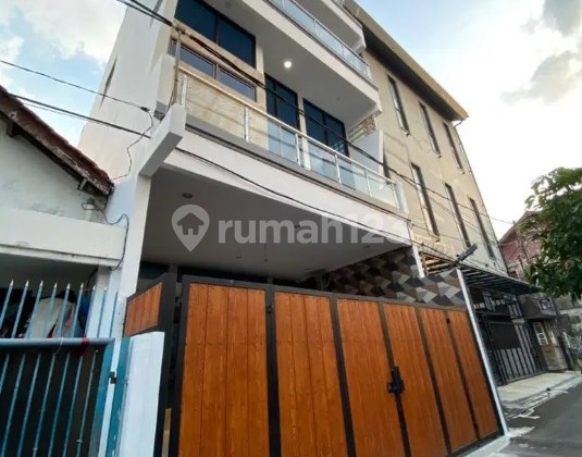 3-Story New House Semi Furnished near Eco Park Tebet Timur South Jakarta 3-Story New House Semi Furnished near Eco Park Tebet Timur South Jakarta