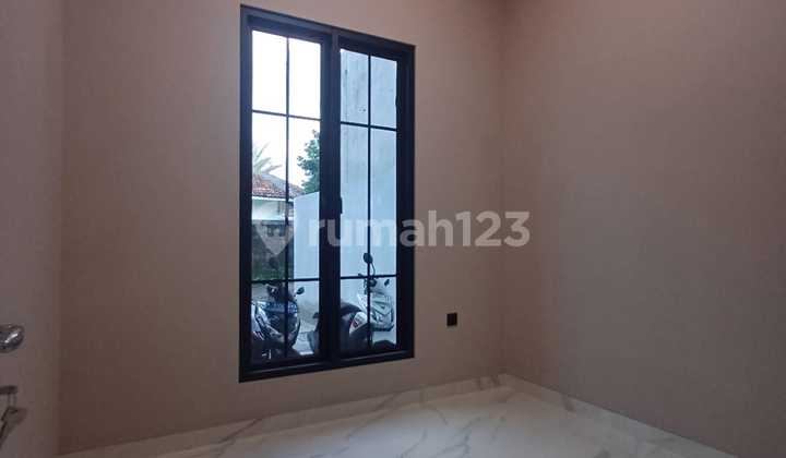 Rumah 2Lantai Baru Mewah Minimalis di Moch Kahfi 1 Jagakarsa Jakarta Sel 2