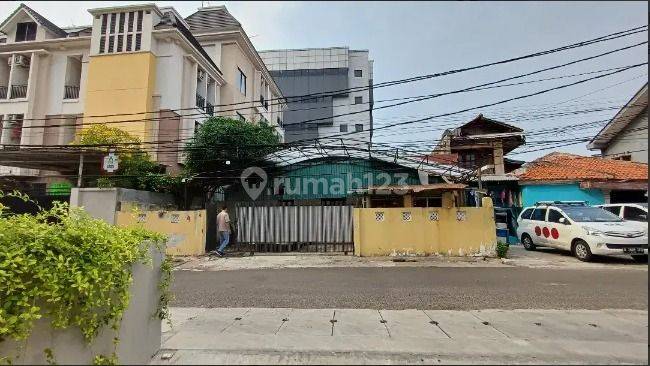 Kost 17 Kamar Tanah Luas Jalan Utama Mampang Prapatan dekat SCBD Senayan 1