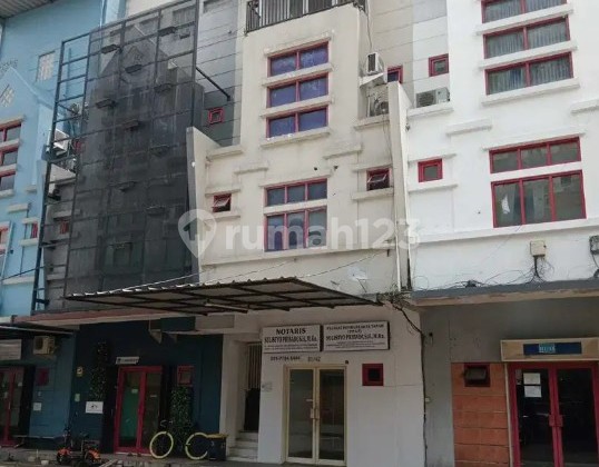 4-Story Shop House Ready for Business, Cheapest in Tanjung Barat Mas, South Jakarta 4-Story Shop House Ready for Business, Cheapest in Tanjung Barat Mas, South Jakarta