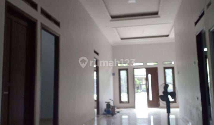 Rumah Mewah Murah 1,5 Lantai Dekat Tol Jatiwarna Bekasi  2