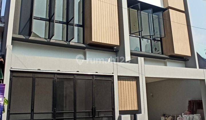 Rumah 2 Lantai Strategis Di Rawamangun Jakarta Timur  1