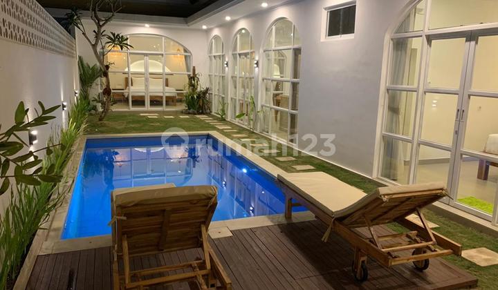 Villa Mewah Untuk Disewa Atau Sewa Hak Pakai Di Munggu Dekat Canggu, Bali