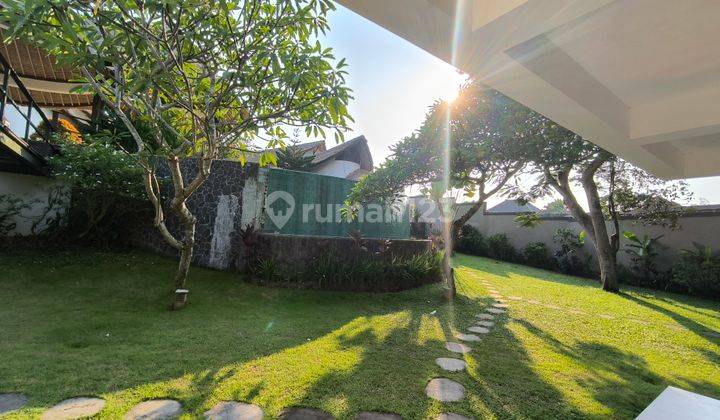 Villa Modern Minimalis Fully Furnished, Lahan Luas 20 Are di Tibubeneng, Canggu, Dkt Pantai2 2