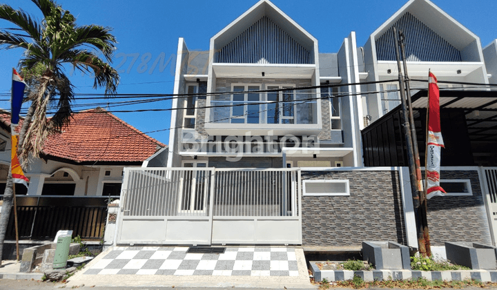 RUMAH RAYA MANYAR JALAN KEMBAR DEKAT SEKOLAH PETRA 2