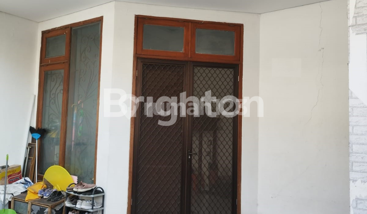 Serious 2-story Nginden Intan House 2