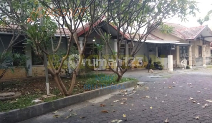 Rumah Raya Menur pusat kota Surabaya dekat Unair, cocok buat usaha
