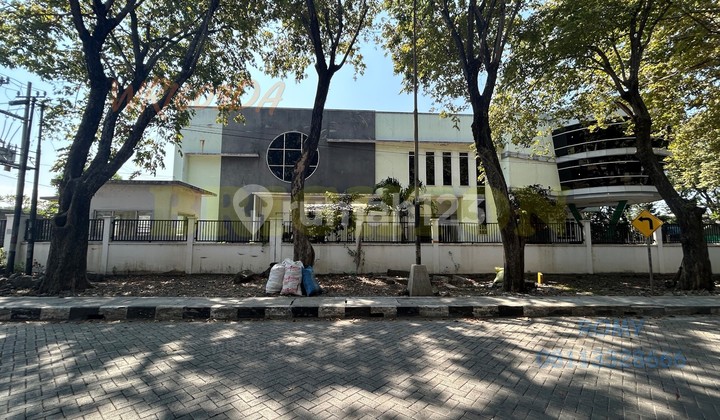 Rungkut Berbek Industrial Warehouse, strategically located near the Airport Toll Road access. Rungkut Berbek Industrial Warehouse, strategically located near the Airport Toll Road access.