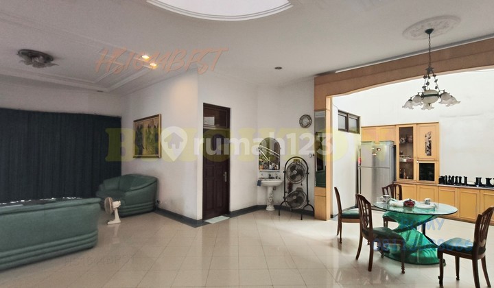 Rumah Babatan Pantai 2 lantai lokasi strategis selangkah ke Grand Kenjeran