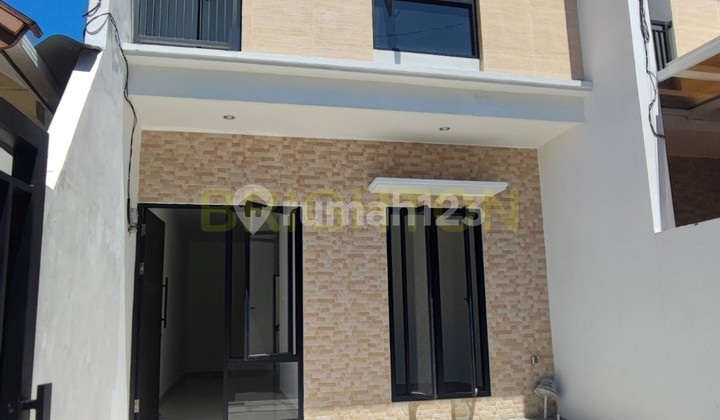 RUMAH NIRWANA EKSEKUTIF BARU GRESS ROW JALAN 3 MOBIL LONGGAR 2