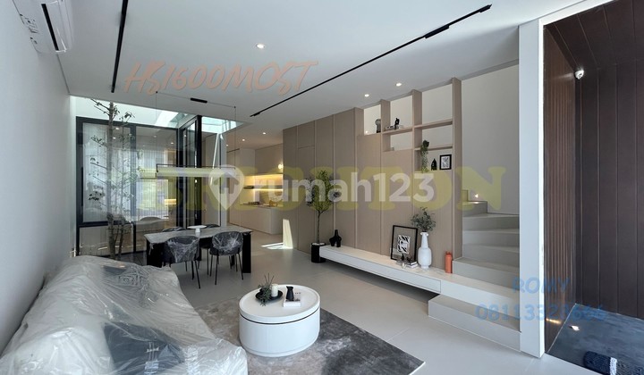 Newly built house in Dharmahusada area, Semi Furnished, near Unair and city center. 2