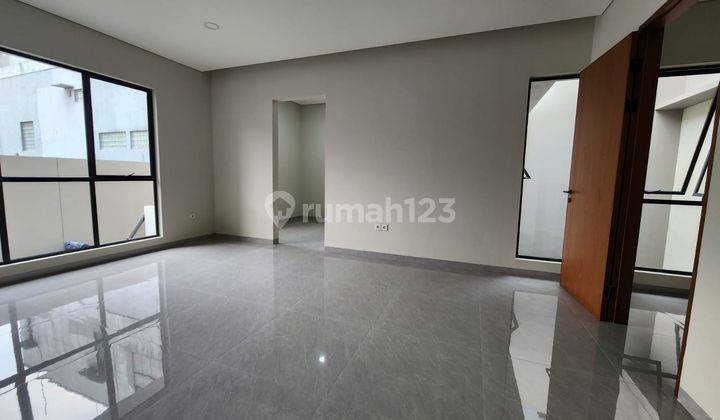 Rumah Bagus Unfurnished HGB di Batununggal, Bandung 1