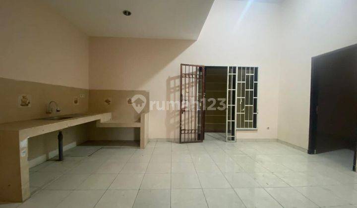 Rumah Bagus Unfurnished SHM di Singgasana Pradana , Bandung 1