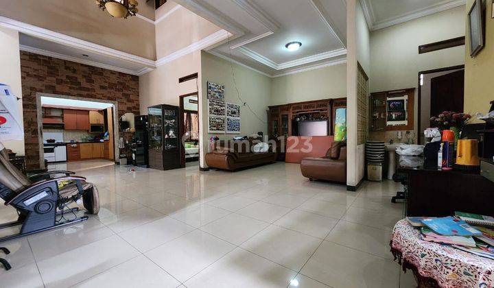 Rumah 2 Lantai Bagus Unfurnished SHM di Batununggal , Bandung 1