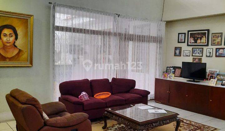 Rumah 2 Lantai Bagus Unfurnished SHM di Setrasari, Bandung 1