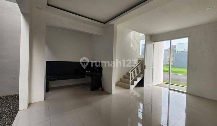 Rumah 2 Lantai Bagus Unfurnished HGB di Mekarwangi , Bandung 1