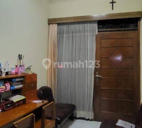 Rumah Bagus Unfurnished SHM di Batununggal, Bandung 2