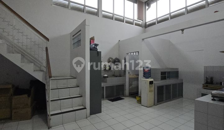 Rumah 1½ Lantai Golf Barat SHM bisa untuk Usaha Rumahan Bebas Banjir 1